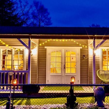 The Retreat Log Cabin ซัดเบอรี ภายนอก รูปภาพ
