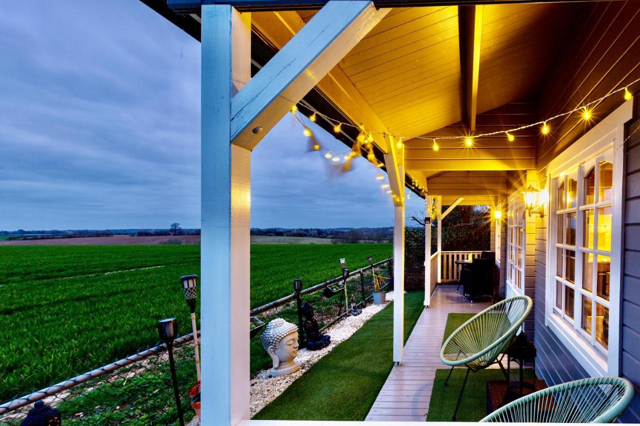 The Retreat Log Cabin ซัดเบอรี ภายนอก รูปภาพ
