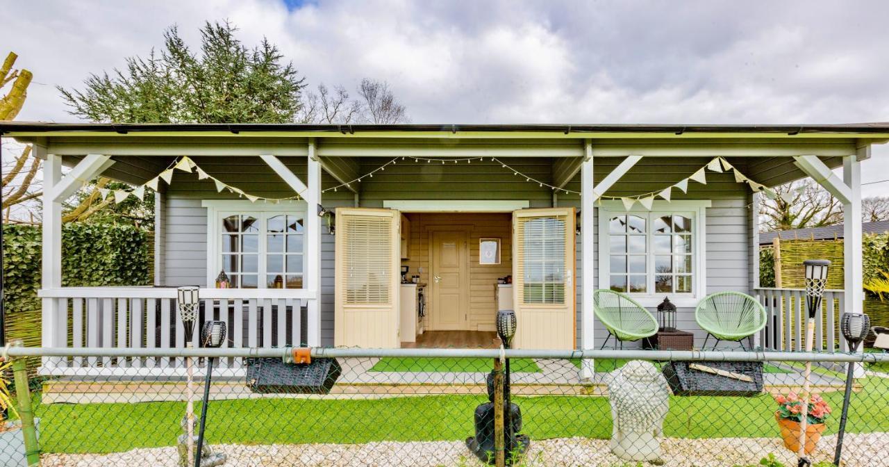 The Retreat Log Cabin ซัดเบอรี ภายนอก รูปภาพ